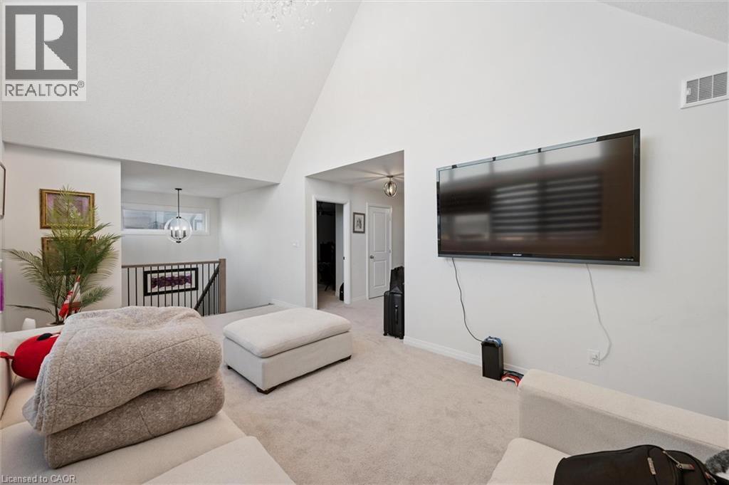 












972 STONECLIFFE Walk Unit# 18

,
Kitchener,




Ontario
N2P0K5

