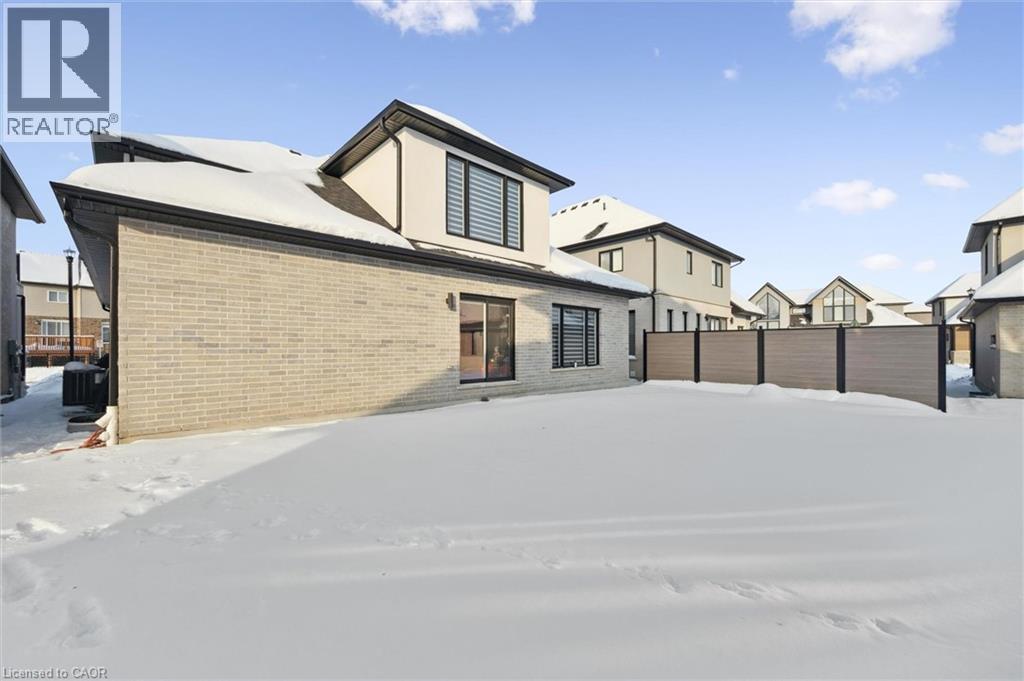 












972 STONECLIFFE Walk Unit# 18

,
Kitchener,




Ontario
N2P0K5

