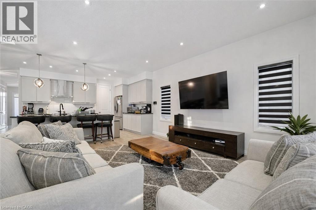 












972 STONECLIFFE Walk Unit# 18

,
Kitchener,




Ontario
N2P0K5

