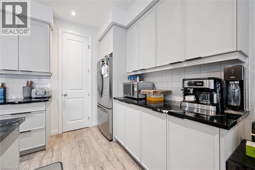 












972 STONECLIFFE Walk Unit# 18

,
Kitchener,




Ontario
N2P0K5

