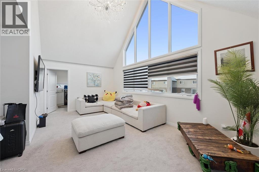 












972 STONECLIFFE Walk Unit# 18

,
Kitchener,




Ontario
N2P0K5

