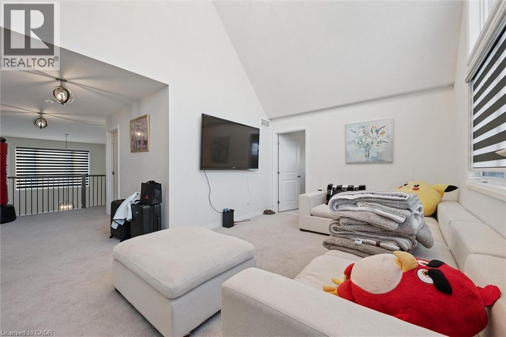 












972 STONECLIFFE Walk Unit# 18

,
Kitchener,




Ontario
N2P0K5

