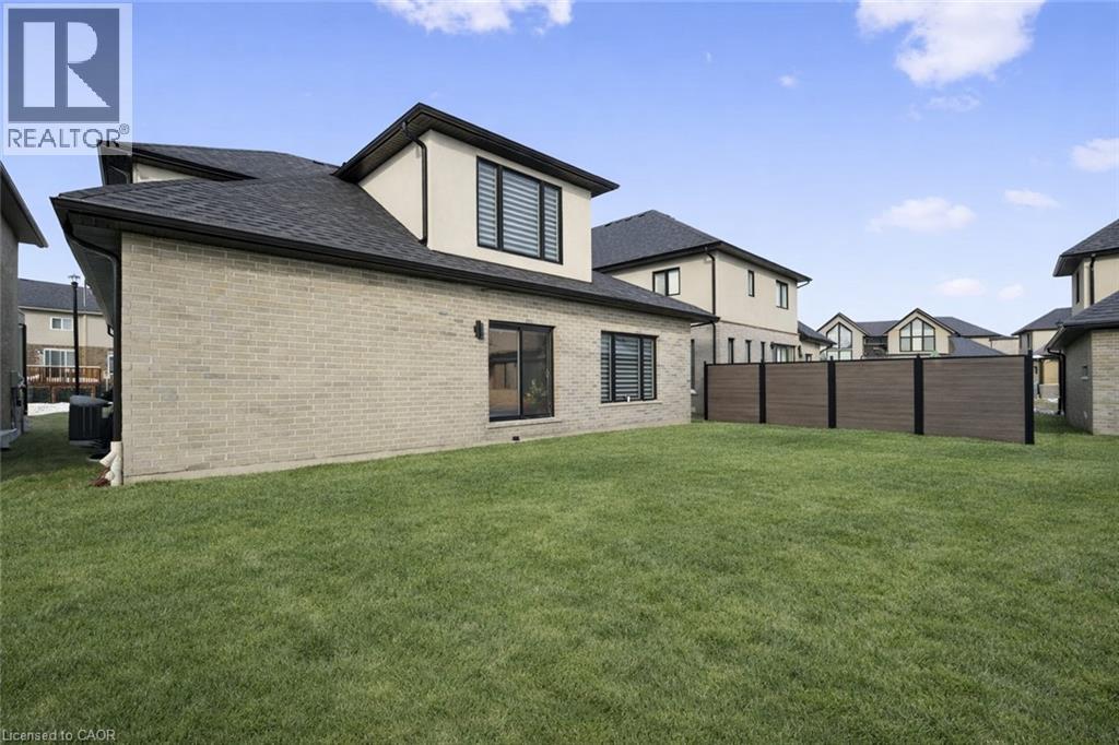 












972 STONECLIFFE Walk Unit# 18

,
Kitchener,




Ontario
N2P0K5

