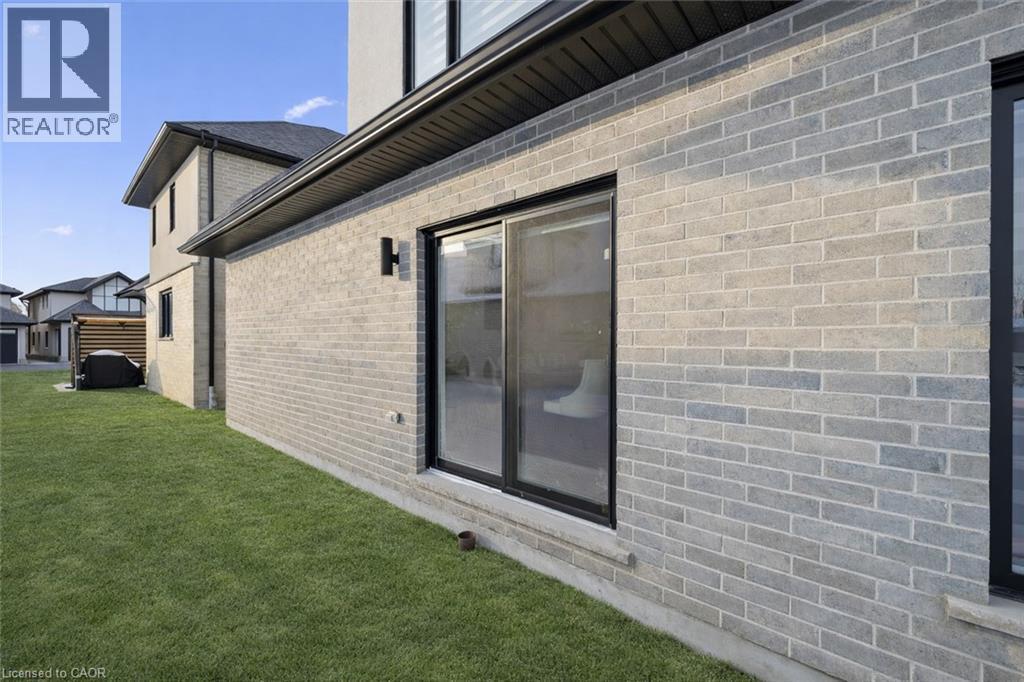 












972 STONECLIFFE Walk Unit# 18

,
Kitchener,




Ontario
N2P0K5

