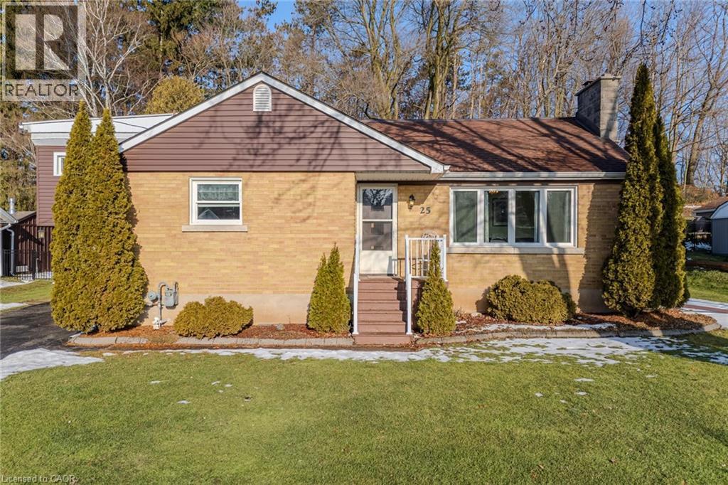 












25 CHARLTON Crescent

,
Simcoe,




Ontario
N3Y1A8

