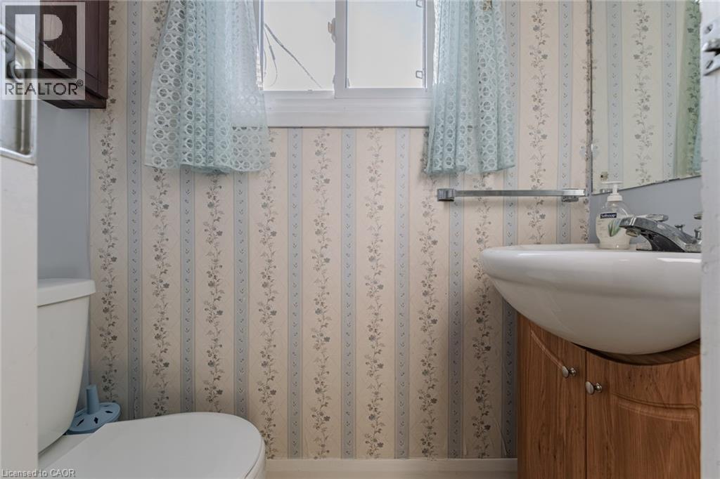 












25 CHARLTON Crescent

,
Simcoe,




Ontario
N3Y1A8

