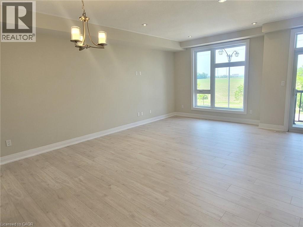 












271 GREY SILO Road Unit# 67

,
Waterloo,




Ontario
N2K0E9

