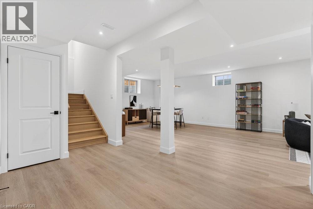 












100 WATERSHORE Drive Unit# 7

,
Stoney Creek,




Ontario
L8E0C1

