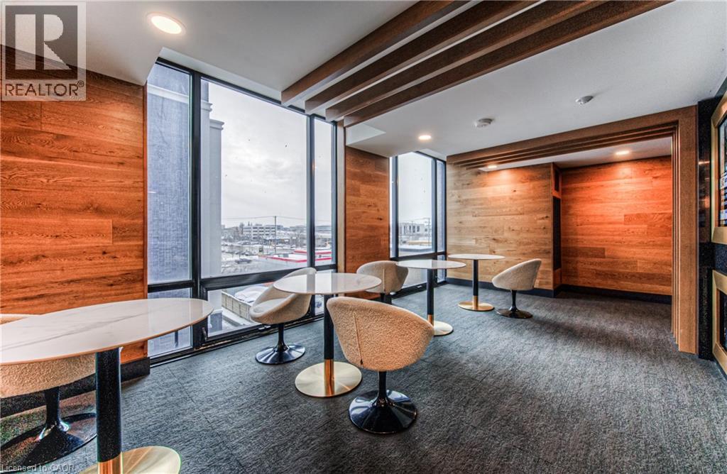 












145 COLUMBIA Street W Unit# 1210

,
Waterloo,




Ontario
N2L0K7

