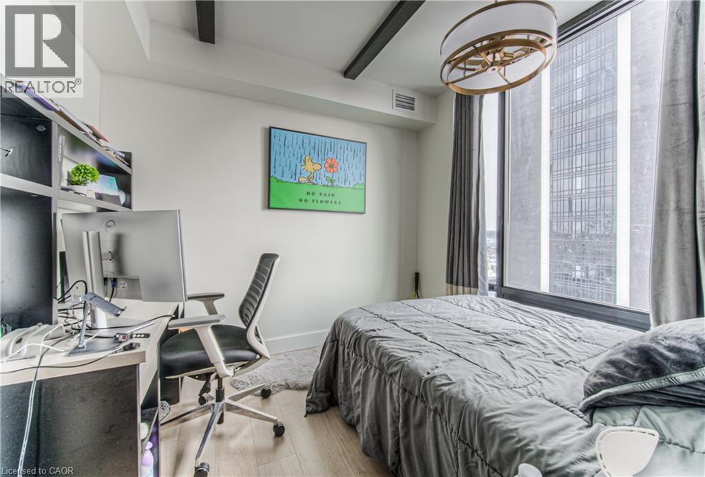 












145 COLUMBIA Street W Unit# 1210

,
Waterloo,




Ontario
N2L0K7

