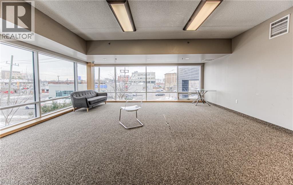 












8 HICKORY Street W Unit# 401

,
Waterloo,




Ontario
N2L3H6

