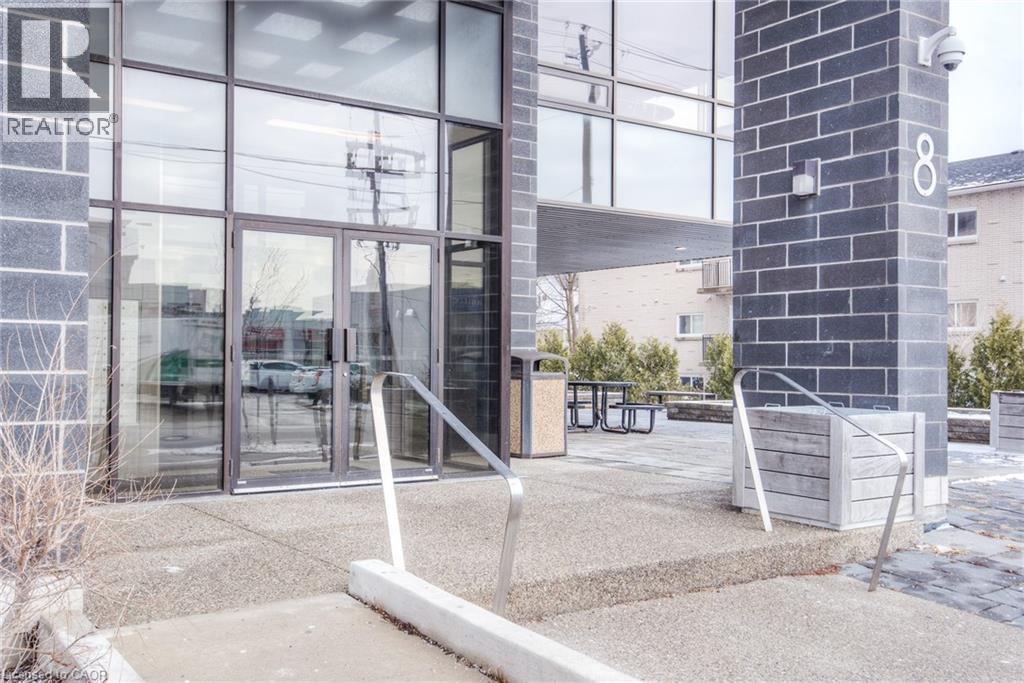 












8 HICKORY Street W Unit# 401

,
Waterloo,




Ontario
N2L3H6


