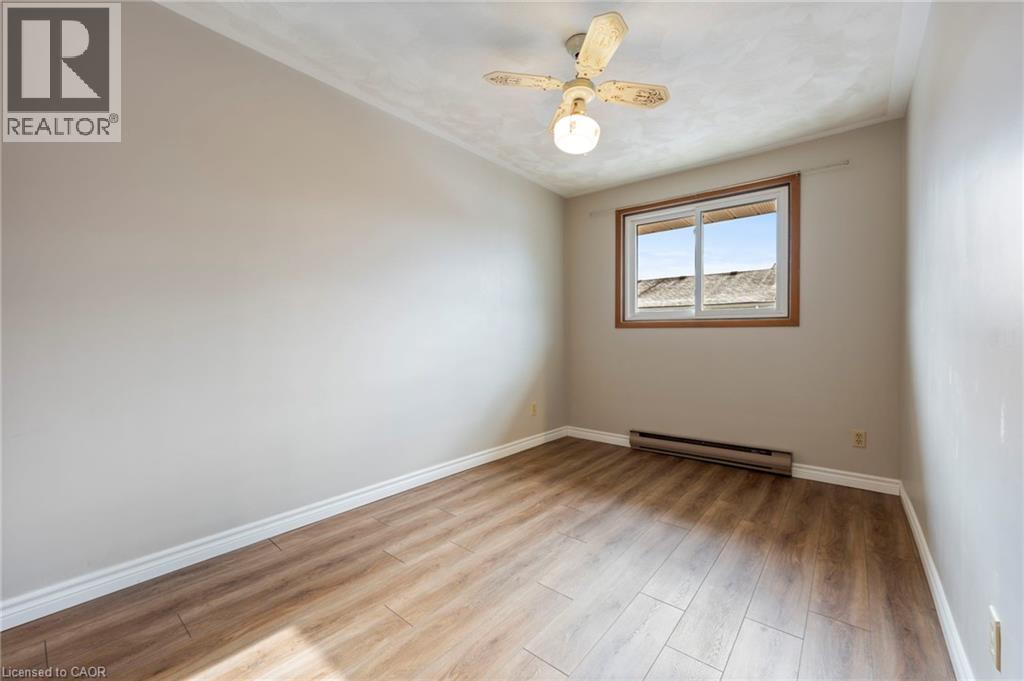 












10 MONTCLAIR Crescent Unit# 5

,
Simcoe,




Ontario
N3Y4R9

