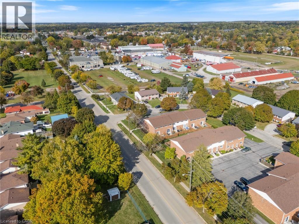 












10 MONTCLAIR Crescent Unit# 5

,
Simcoe,




Ontario
N3Y4R9

