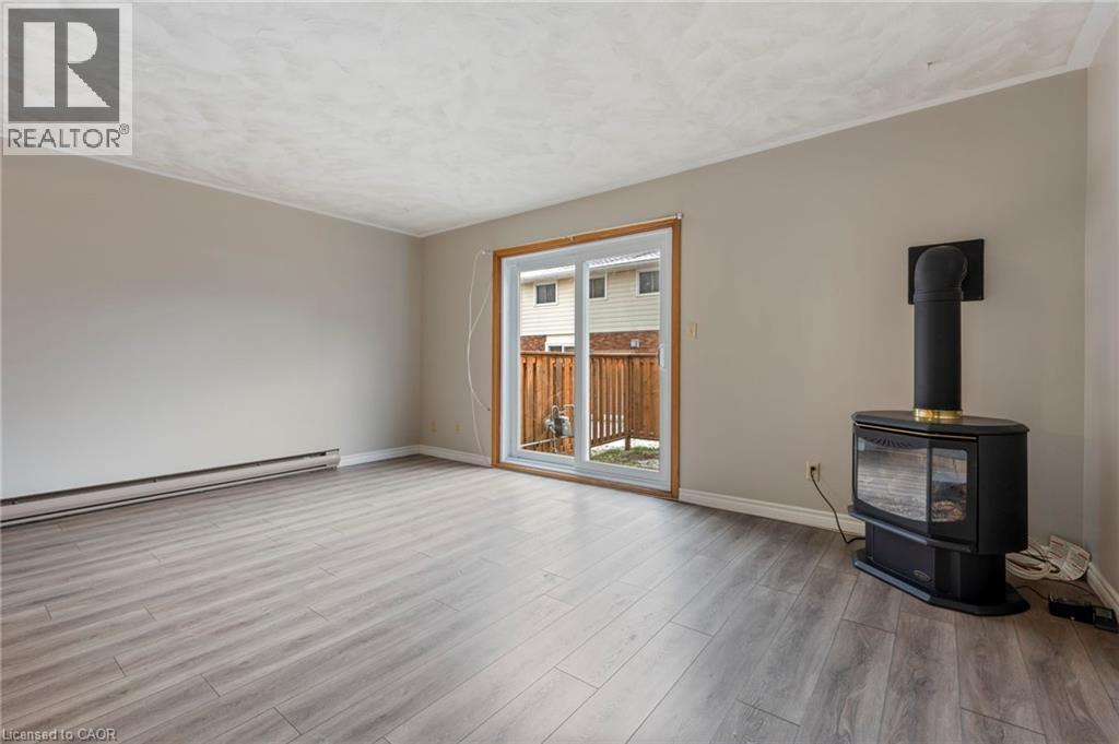 












10 MONTCLAIR Crescent Unit# 5

,
Simcoe,




Ontario
N3Y4R9

