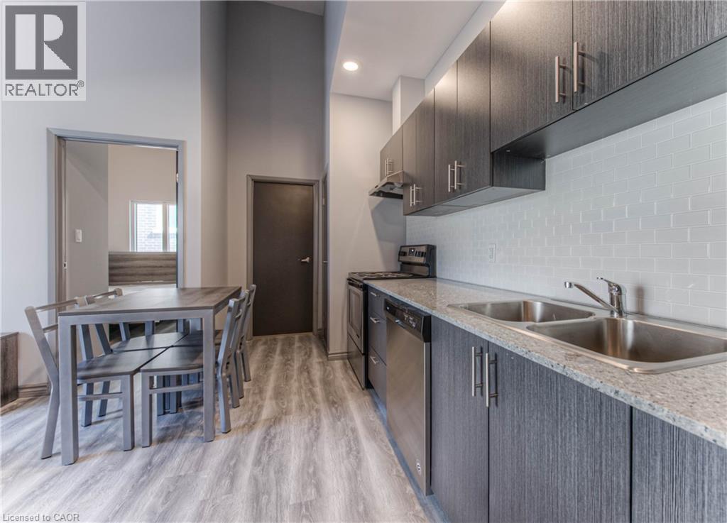 












275 LARCH Street Unit# F113

,
Waterloo,




Ontario
N2L3R2

