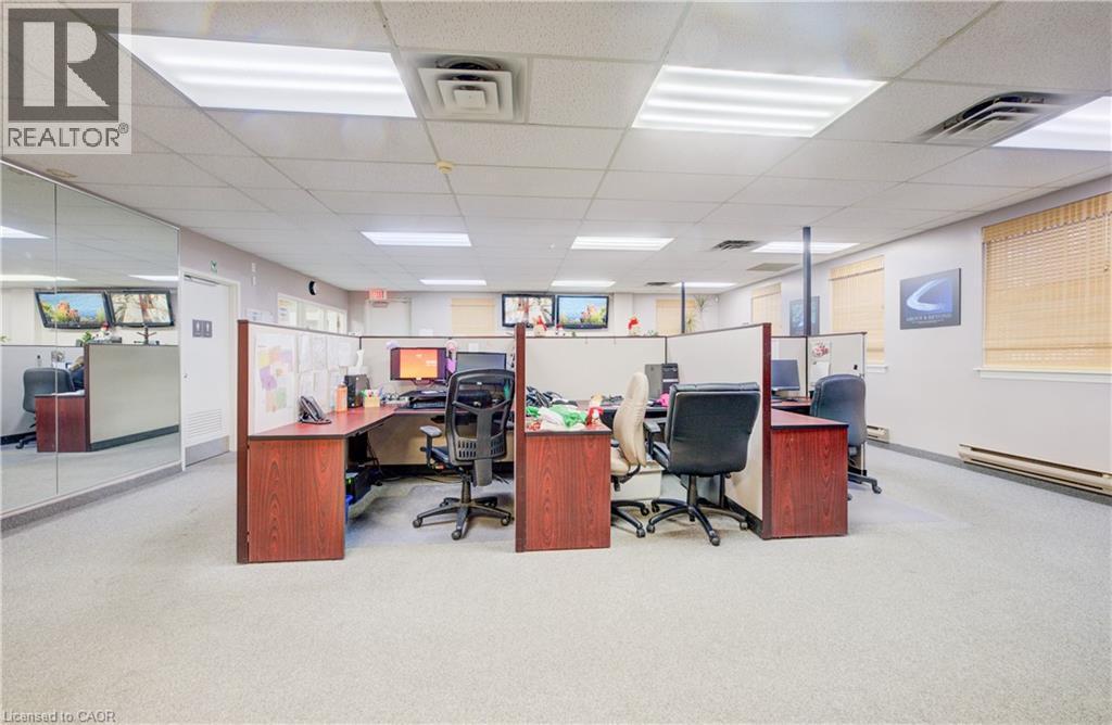 












30 RIDGEWAY Circle

,
Woodstock,




Ontario
N4V1C9

