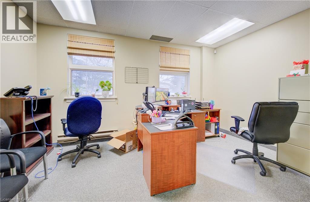 












30 RIDGEWAY Circle

,
Woodstock,




Ontario
N4V1C9

