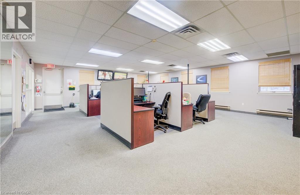 












30 RIDGEWAY Circle

,
Woodstock,




Ontario
N4V1C9

