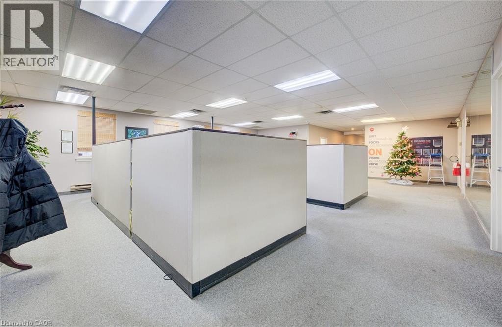 












30 RIDGEWAY Circle

,
Woodstock,




Ontario
N4V1C9

