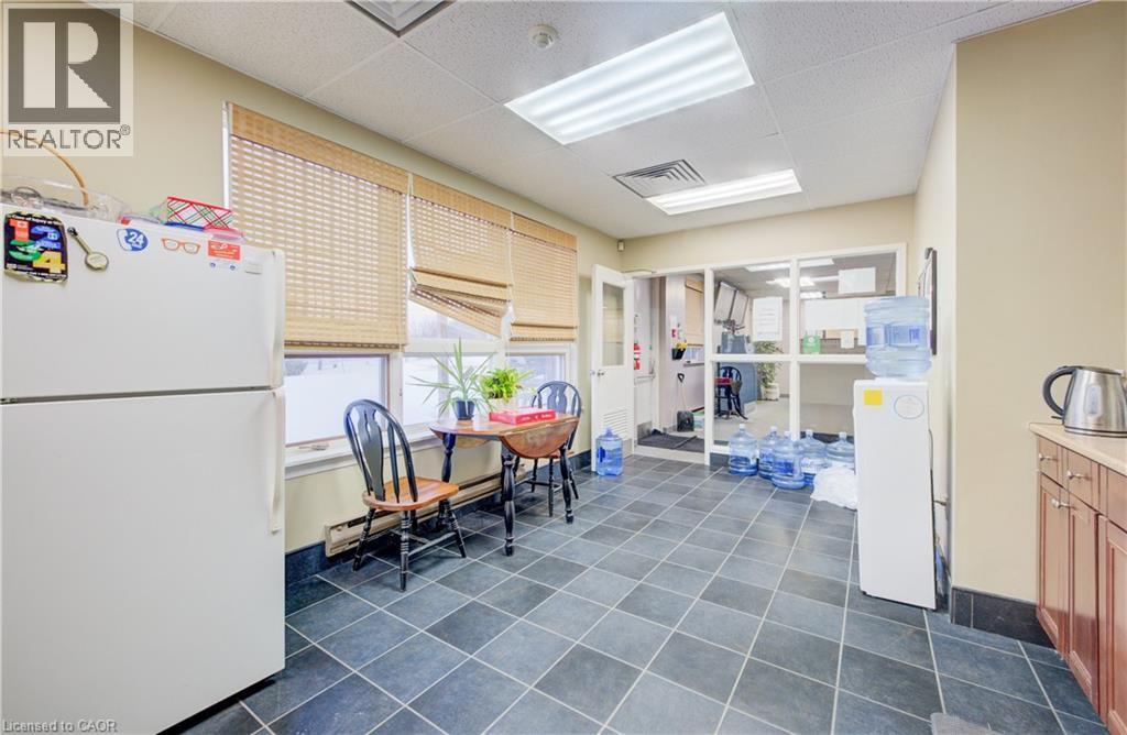 












30 RIDGEWAY Circle

,
Woodstock,




Ontario
N4V1C9

