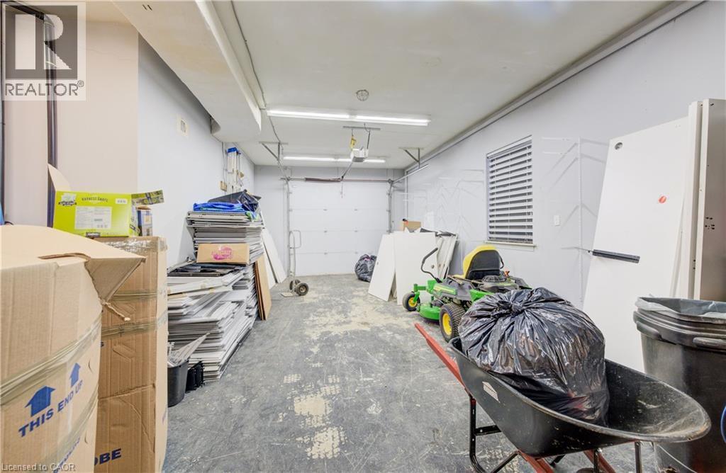 












30 RIDGEWAY Circle

,
Woodstock,




Ontario
N4V1C9

