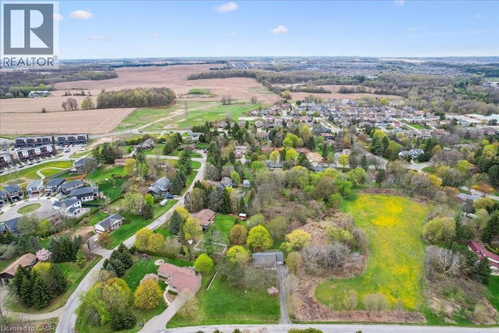 












39 BANNOCKBURN Road

,
Kitchener,







Ontario
N2R1M1


