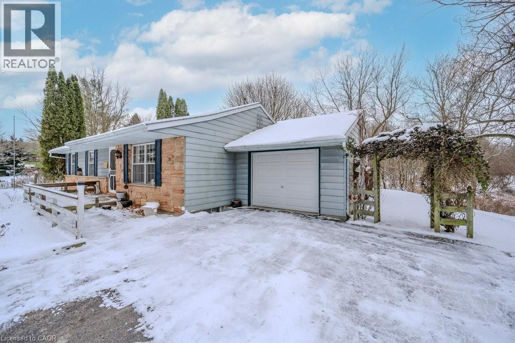 












39 BANNOCKBURN Road

,
Kitchener,







Ontario
N2R1M1

