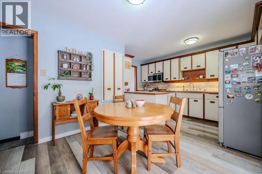 












39 BANNOCKBURN Road

,
Kitchener,




Ontario
N2R1M1

