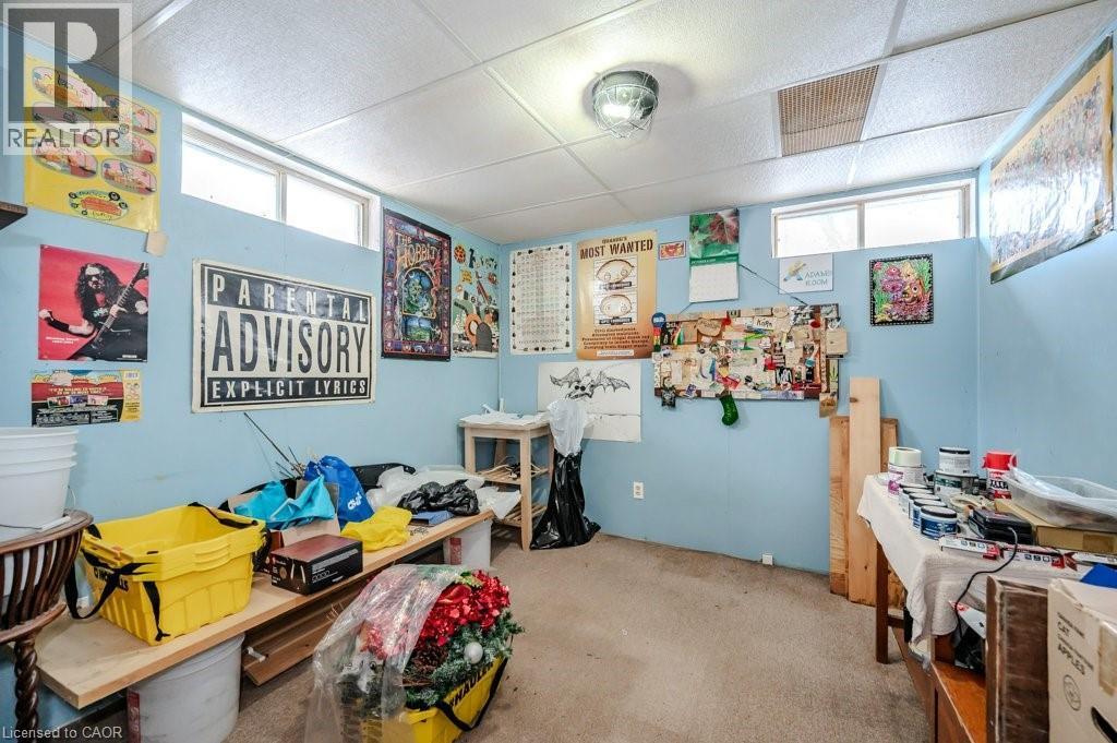 












39 BANNOCKBURN Road

,
Kitchener,




Ontario
N2R1M1

