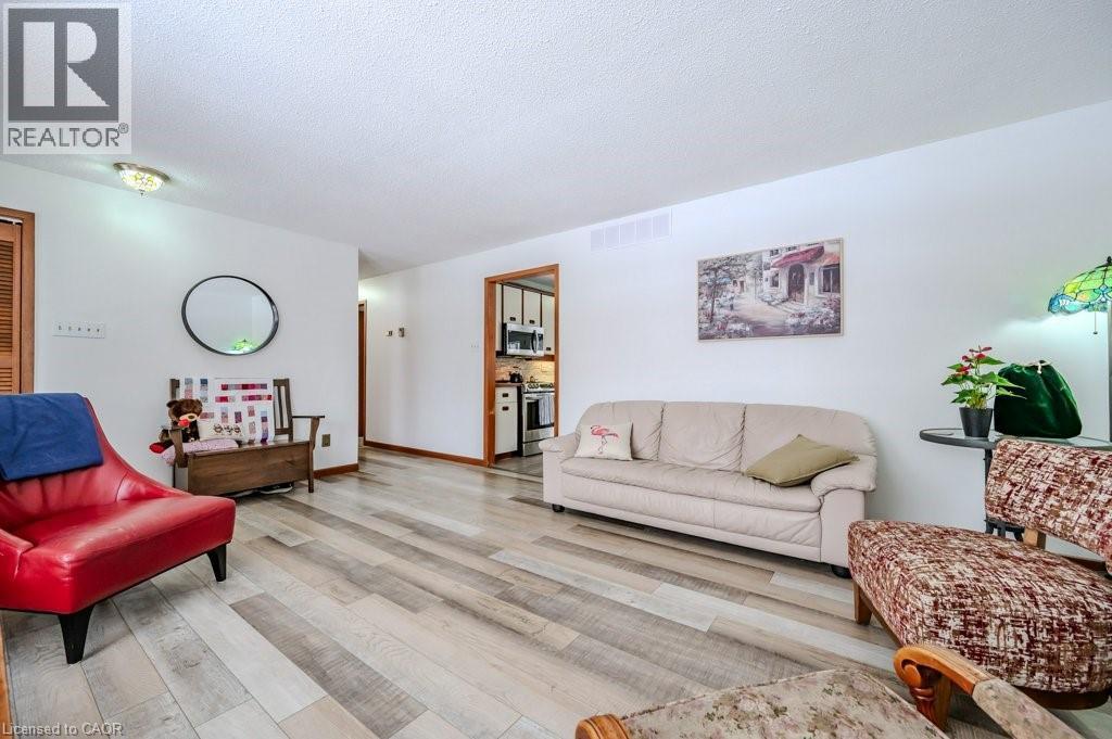 












39 BANNOCKBURN Road

,
Kitchener,




Ontario
N2R1M1

