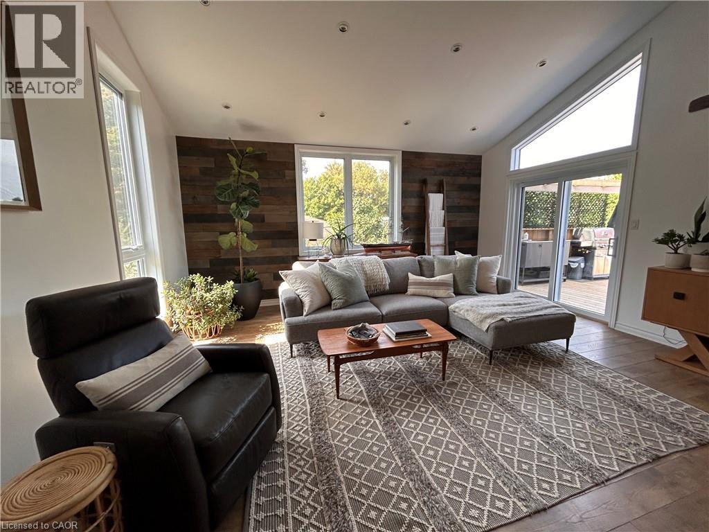 












657 WINDHAM ROAD 14

,
Simcoe,




Ontario
N3Y4K6

