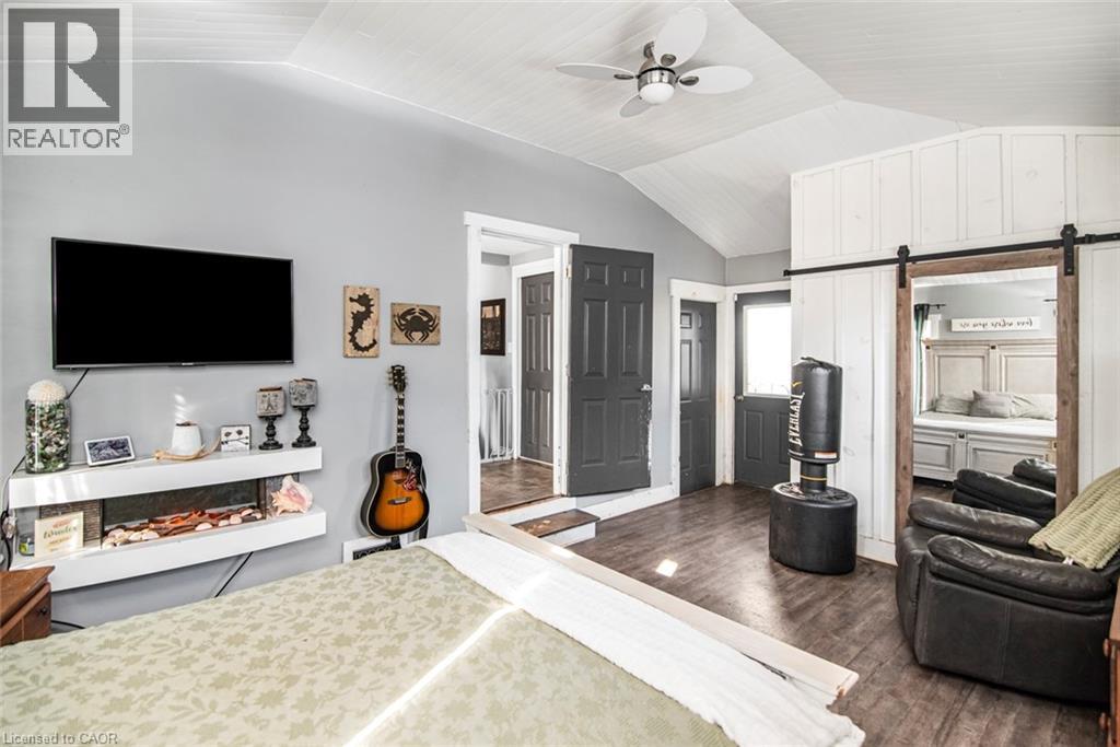 












171 KNEIDER Avenue

,
Dunnville,




Ontario
N1A1A6

