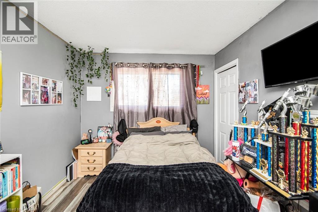 












171 KNEIDER Avenue

,
Dunnville,




Ontario
N1A1A6

