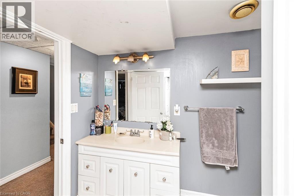 












171 KNEIDER Avenue

,
Dunnville,




Ontario
N1A1A6

