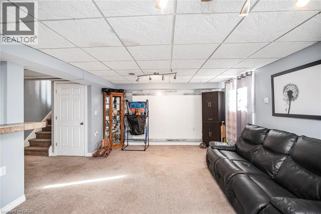 












171 KNEIDER Avenue

,
Dunnville,




Ontario
N1A1A6

