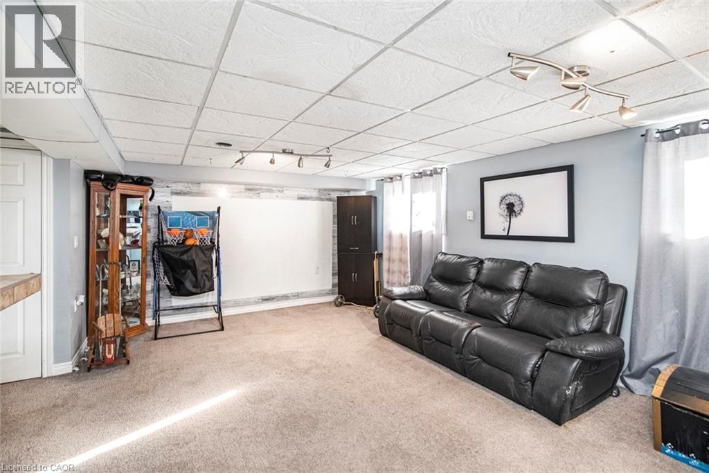 












171 KNEIDER Avenue

,
Dunnville,




Ontario
N1A1A6

