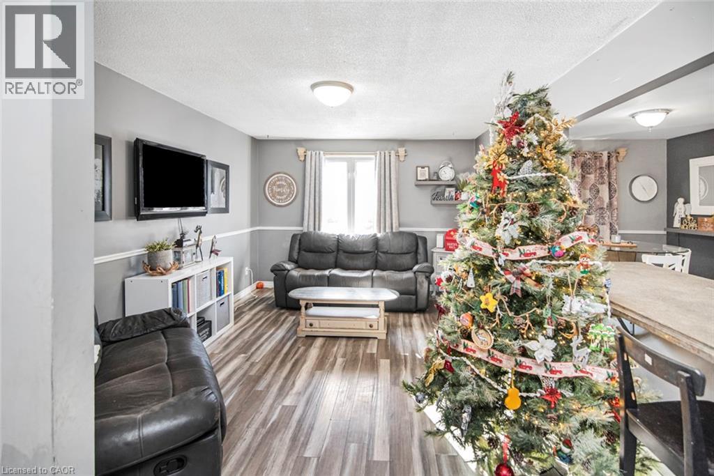 












171 KNEIDER Avenue

,
Dunnville,




Ontario
N1A1A6

