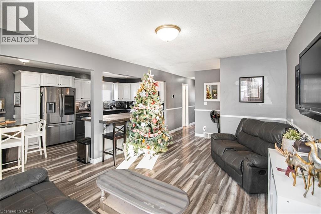 












171 KNEIDER Avenue

,
Dunnville,




Ontario
N1A1A6

