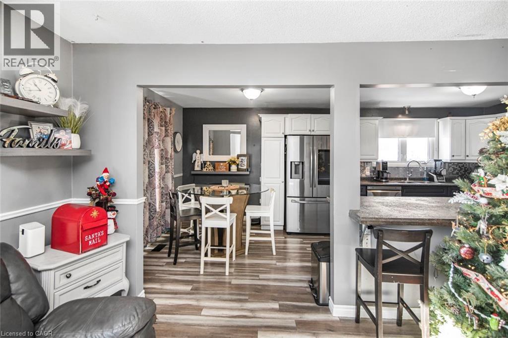 












171 KNEIDER Avenue

,
Dunnville,




Ontario
N1A1A6

