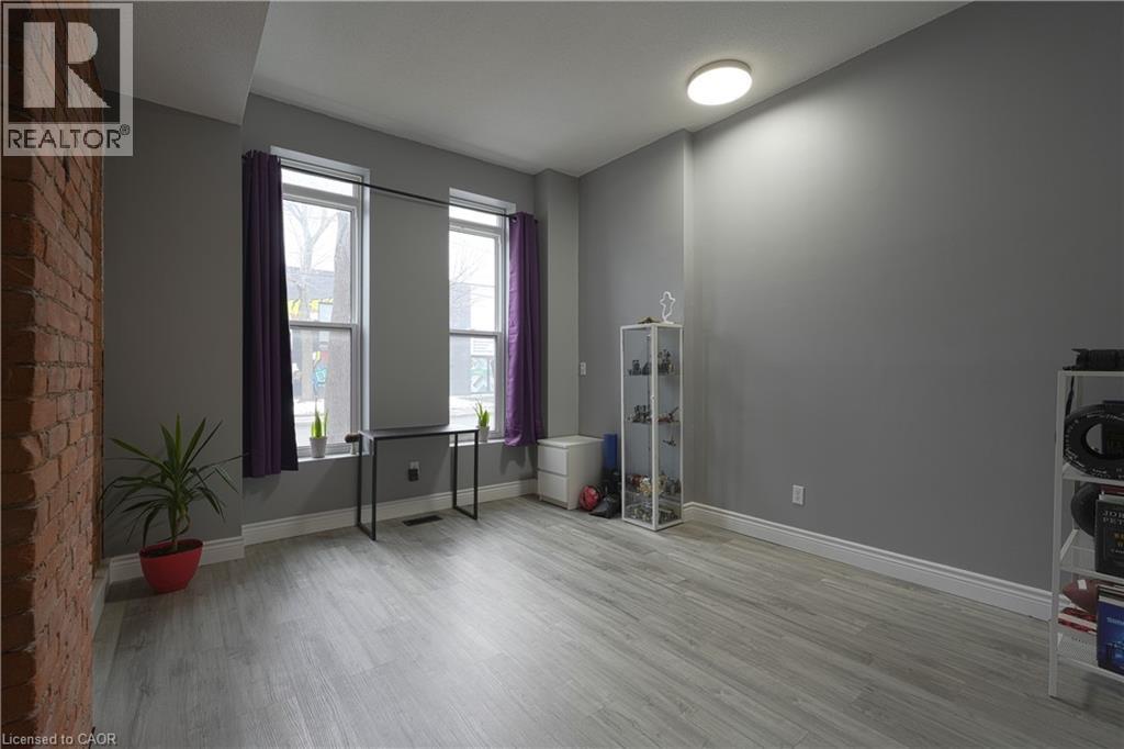 












267-277 KING WILLIAM Street

,
Hamilton,




Ontario
L8L1N9

