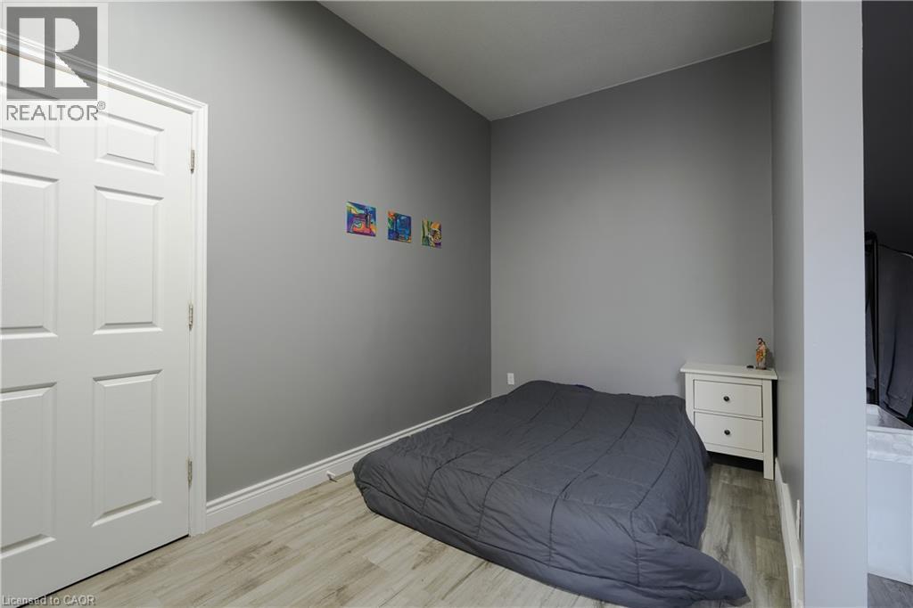 












267-277 KING WILLIAM Street

,
Hamilton,




Ontario
L8L1N9

