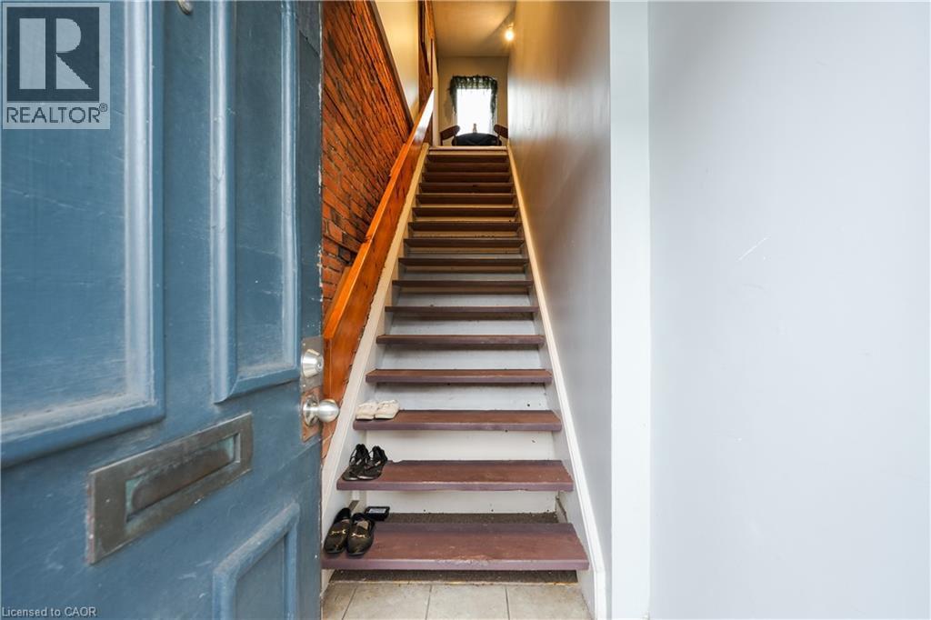 












267-277 KING WILLIAM Street

,
Hamilton,




Ontario
L8L1N9

