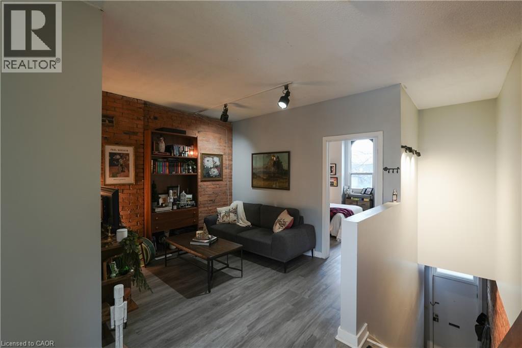 












267-277 KING WILLIAM Street

,
Hamilton,




Ontario
L8L1N9

