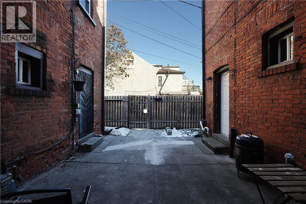 












267-277 KING WILLIAM Street

,
Hamilton,




Ontario
L8L1N9

