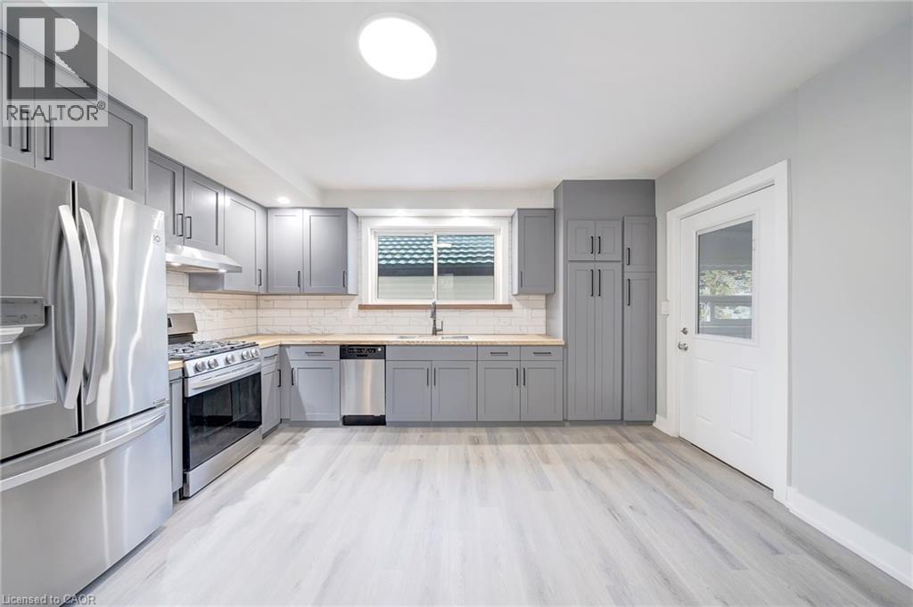 












115 WEST MAIN Street

,
Welland,




Ontario
L3C4Z8

