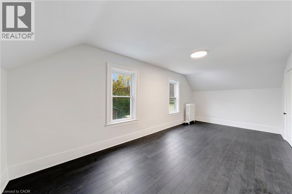 












115 WEST MAIN Street

,
Welland,




Ontario
L3C4Z8

