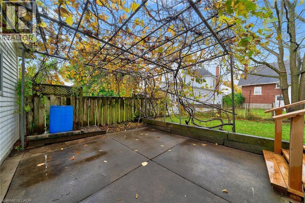 












115 WEST MAIN Street

,
Welland,




Ontario
L3C4Z8

