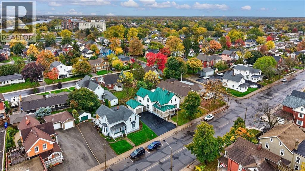 












115 WEST MAIN Street

,
Welland,




Ontario
L3C4Z8

