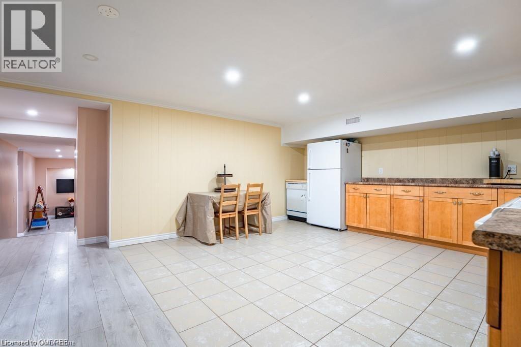 












9630 WELLINGTON RD 42

,
Erin,







Ontario
L7G4S8

